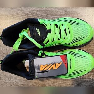 Avia Green Men Running 10.5 shoes